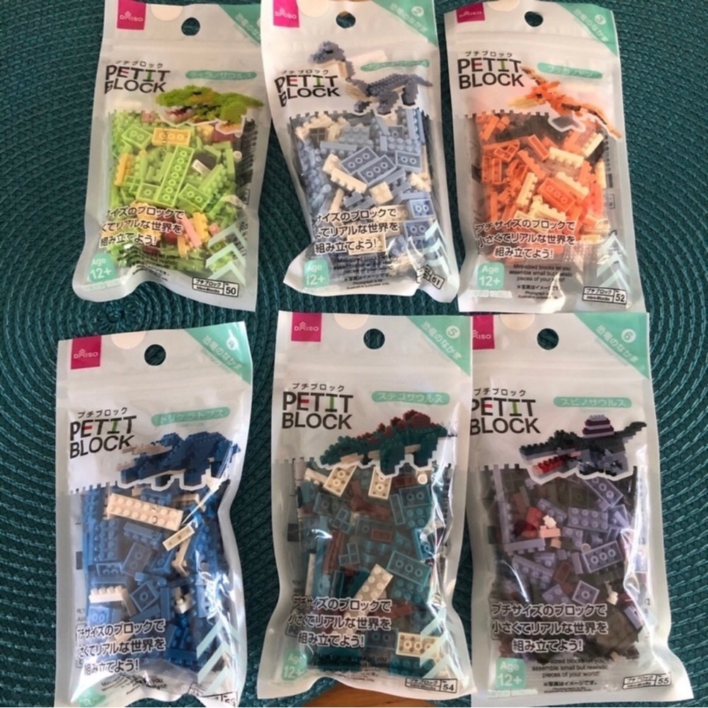 Daiso Petit Block Lego like dinosaurs (set of 6) new still in packages NEW NIB